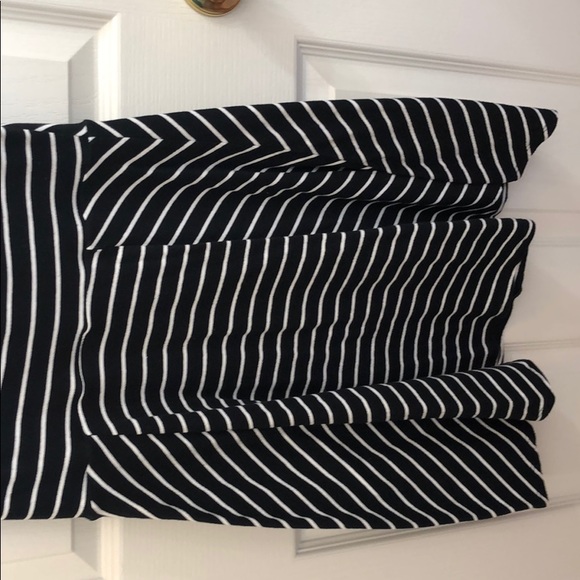 Sleeveless striped dress - Picture 4 of 4